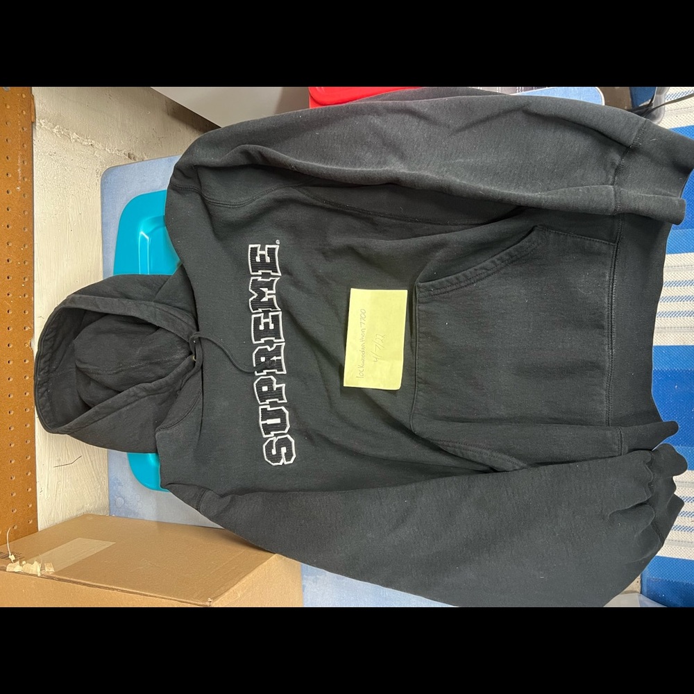Supreme sweatshirt